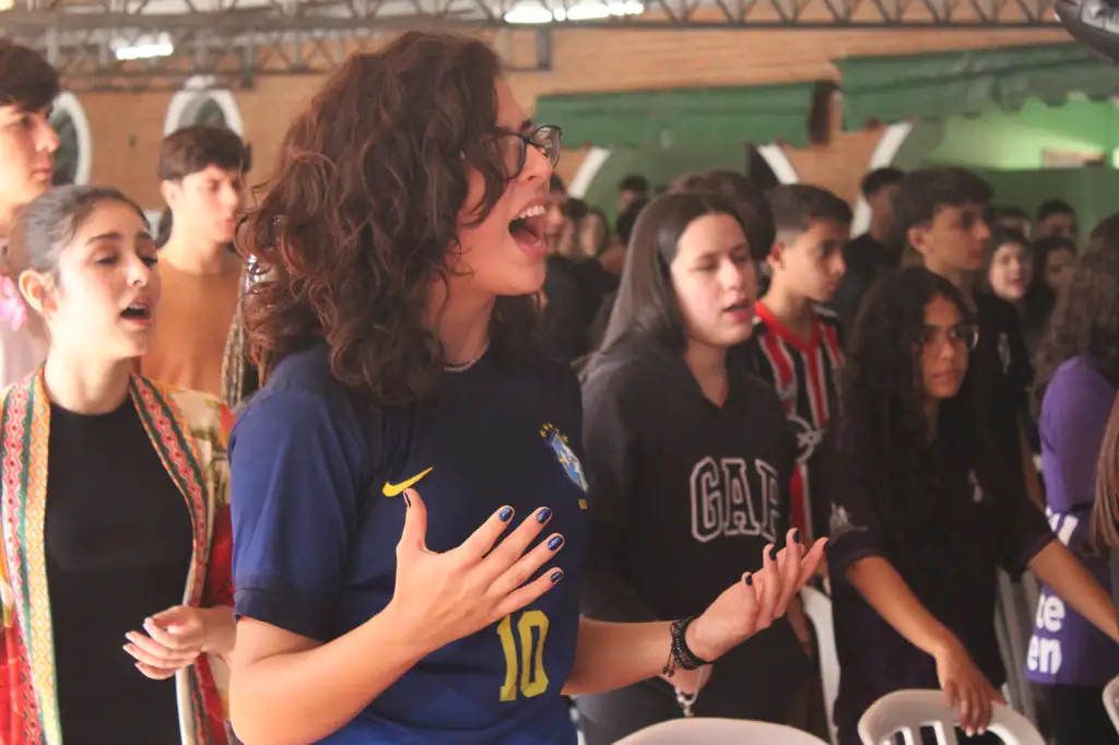 Adolescentes reunidos em edição anterior do JUBATEEN